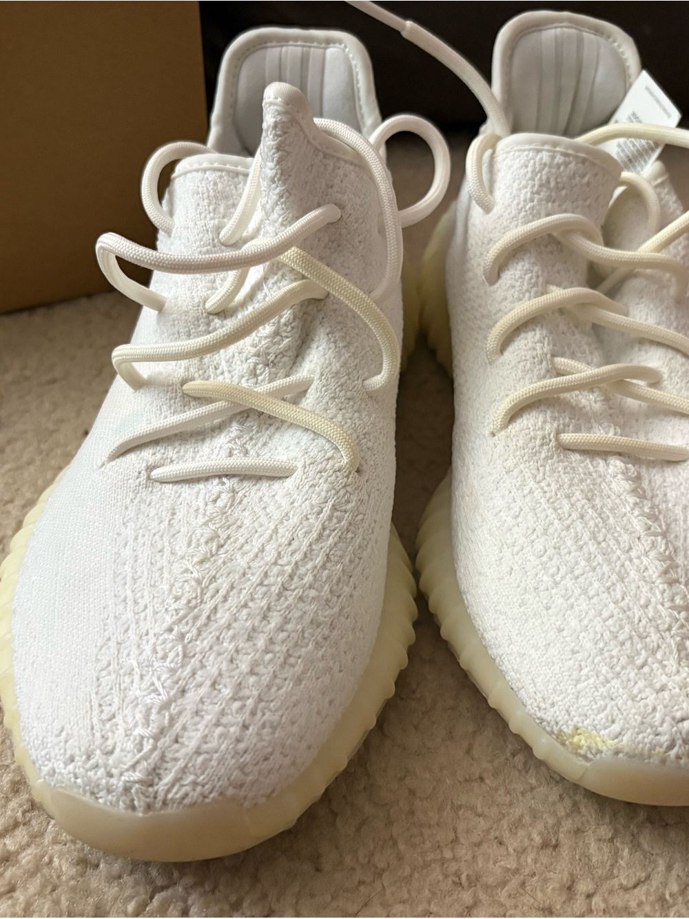 Yeezy shoes Cream Knit Low-Top Sneakers - Picture 5 of 10